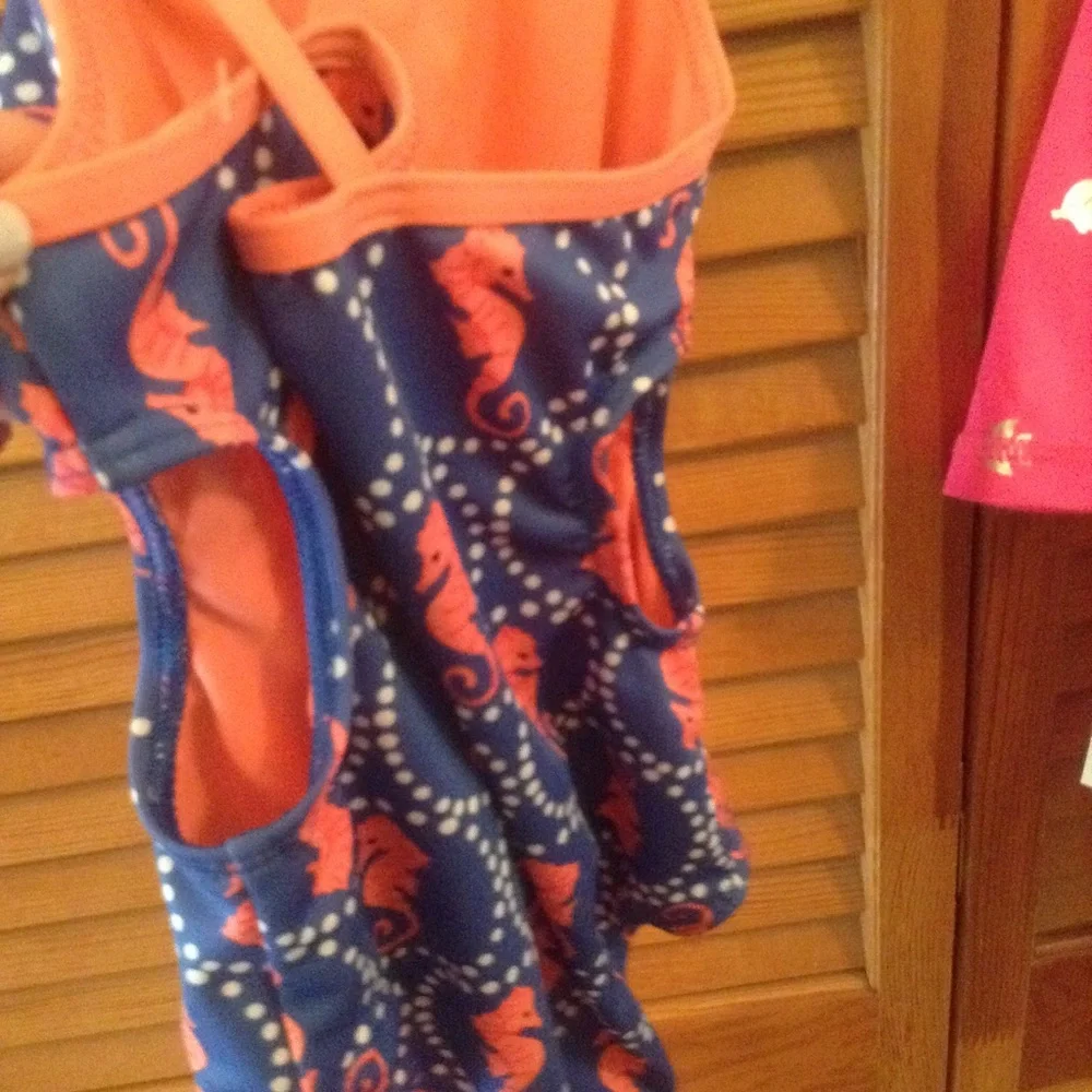 Sz 5 Carters Rash set and‎ Penelope Mack 1 pc SWIM